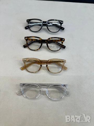 очила  с черен обикновен калъф и ув защита prada