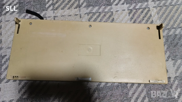 Стара клавиатура от Бай Тошово време!, снимка 2 - Клавиатури и мишки - 52997102