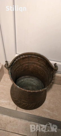 Голяма медна кофа с гравиран ефект от времето на Сефевидите, Персия, 18 век., снимка 2 - Антикварни и старинни предмети - 53058100