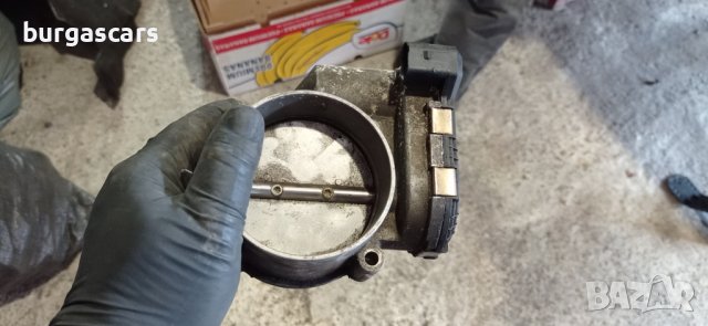 Дросел клапа 077 133 062 А Audi A8 D3 4.2-335к.с.- 420лв, снимка 2 - Части - 36912940