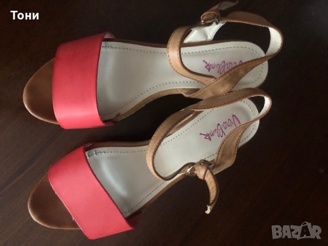 Продавам дамски сандали, снимка 1