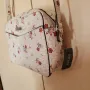 Guess чисто нова флорална чанта с етикети , снимка 3