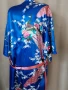 Singapore / silk /ХL/2XL Сатенен син халат / кимоно / на пауни и цветя, снимка 5
