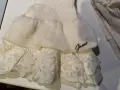 Оригинален комплект-  шапка и шал на марката  Guess  в цвят екрю, снимка 2