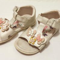 Обувки за момиче Skechers Twinset Geox Lasocki Zara , снимка 12 - Детски обувки - 42107417
