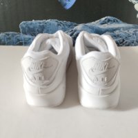 Нови Nike Air Max 90 Triple White Дамски Маратонки Номер 40,5 / 25,5см, снимка 8 - Маратонки - 44473593