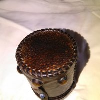 Метална медна чашка с обвивка естествена кожа с инкрустации от соца винтидж, снимка 6 - Колекции - 29428594