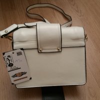 Чисто нова дамска чанта от Лондон, лукс, снимка 5 - Чанти - 31050108