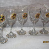 Ръчно рисувани чаши ,цена за комплект 30лв, снимка 5 - Декорация за дома - 34887956