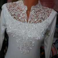 УНИКАЛНО КРАСИВА бяла блуза с дантела и на гърба, снимка 3 - Тениски - 40245438