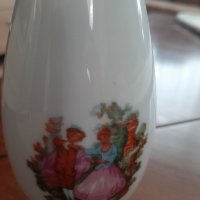 Порцеланова ваза Ромео и Жулиета с маркировка, снимка 4 - Вази - 34377997