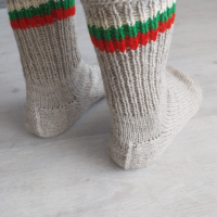 Вълнени чорапи ръчно плетени, снимка 2 - Мъжки чорапи - 44926800