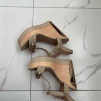 Обувки на цяла подметка, снимка 7 - Дамски обувки на ток - 40314520