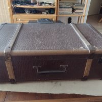 Два стари куфара, снимка 1 - Антикварни и старинни предмети - 44227421