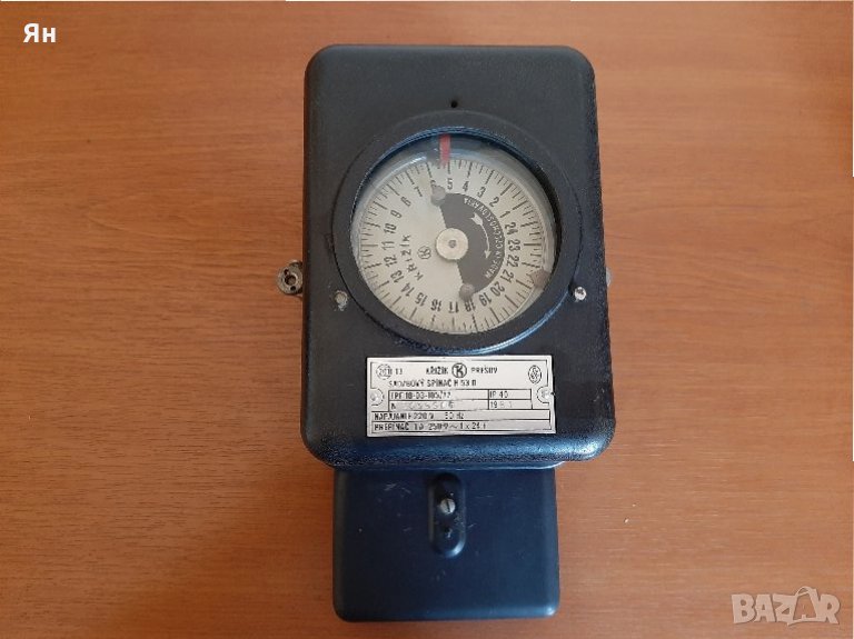  Чешки Механичен Елеектрически Часовник-220V,1A,24h , снимка 1