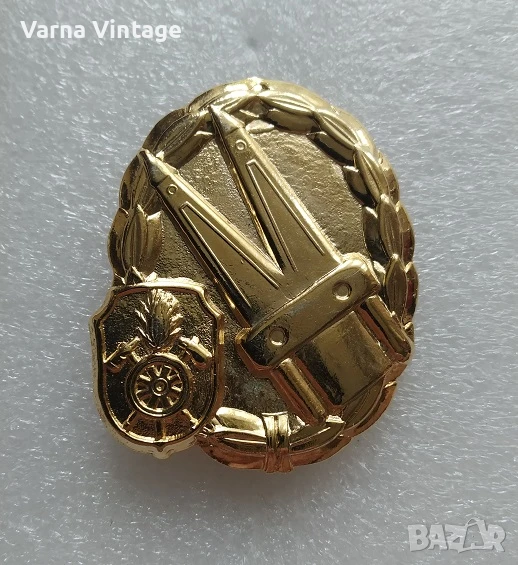 Значка за постижения на пожарната служба на Бавария THL златен цвят. Германия., снимка 1