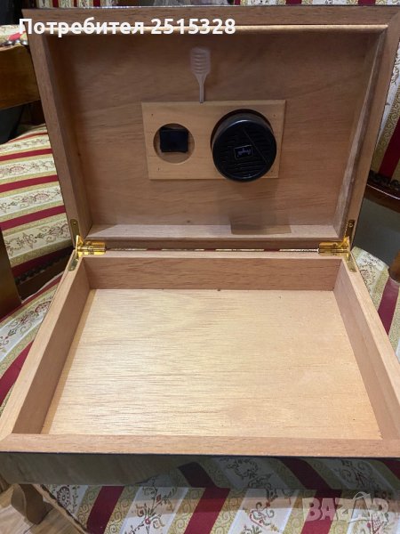 оригинална голяма луксозна кутия хумидор, снимка 1