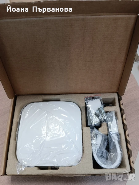 Продавам Безжичен Access Point MikroTik RbcAPGi-5acD2nD, за таван, 128MB RAM, 2 x Gbit LAN, 2.4Ghz 8, снимка 1