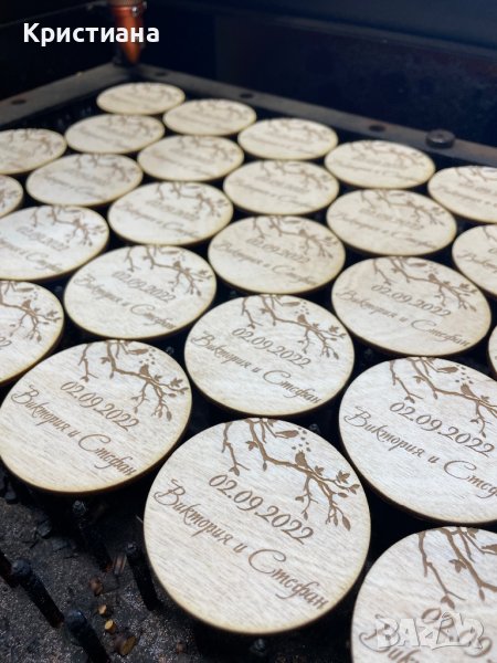 Дървени гравирани магнити за различни поводи, снимка 1