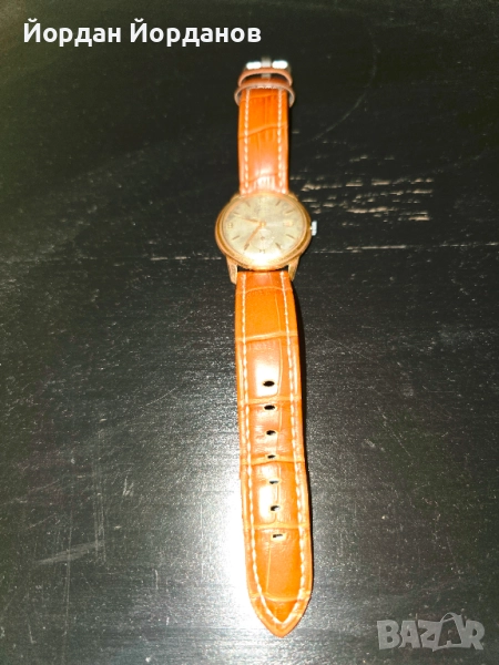 Продавам швейцарски мъжки часовник, снимка 1