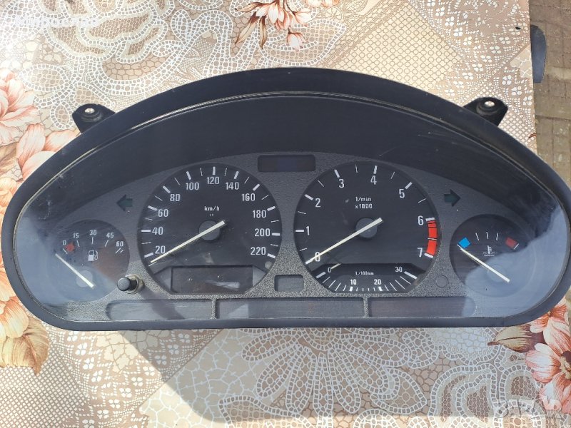 Километраж(табло) от BMW E36 БМВ Е36, снимка 1