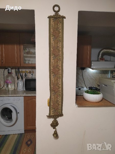 Флорален гоблен с месингов обков., снимка 1