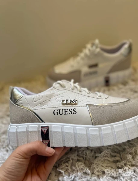 дамски маратонки guess , снимка 1