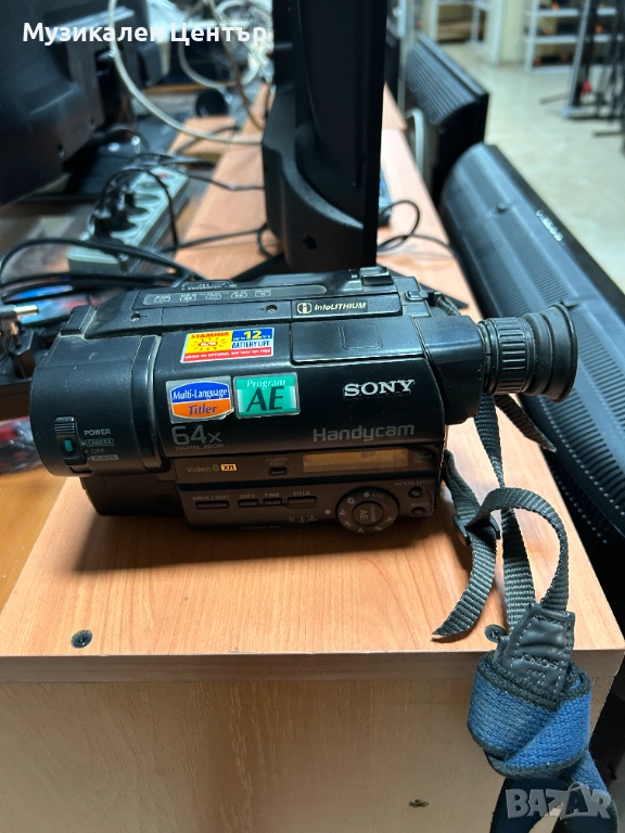 Видео камера Sony CCD-TR412E За  части, снимка 1