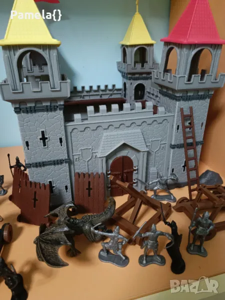 Средновековен замък с играчки, снимка 1