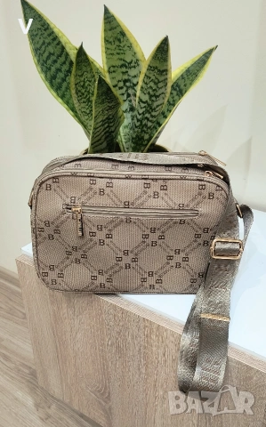 Бежова дамска кожена чанта през рамо с дълга дръжка , снимка 2 - Чанти - 53304297