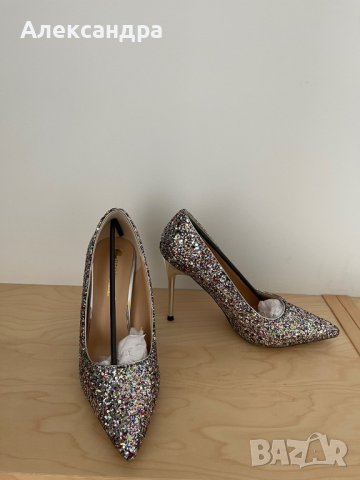 Впечатляващи бляскави обувки, снимка 2 - Дамски елегантни обувки - 37074853
