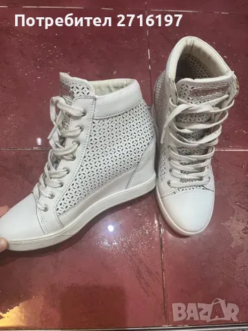 Дамски обувки на Guess, снимка 8 - Пантофи - 55047693