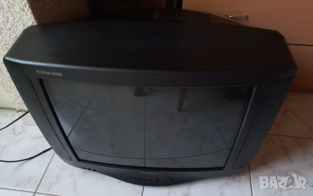 Подарявам телевизор , снимка 3 - Телевизори - 53980604