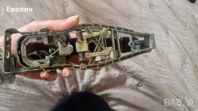 дръжка от пасажерска врата VW Touran 2006г, снимка 3 - Части - 53911369