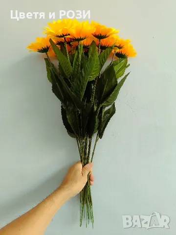 Изкуствени слънчогледи, снимка 4 - Изкуствени цветя - 48772321