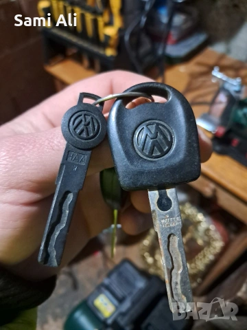 Продавам лот от различни видове автомобилни ключове (заготовки) и дистанционни, снимка 9 - Аксесоари и консумативи - 53918297
