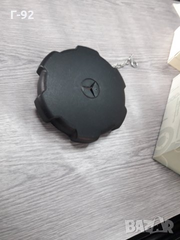 A0004700305**NEU**MERCEDES-BENZ **LKW**КАПАЧКА ЗА  РЕЗЕРВОАРА **