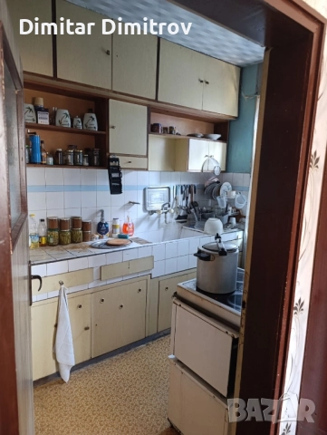 Продавам многостаен апартамент в центъра на град Търговище , снимка 7 - Апартаменти - 51791572