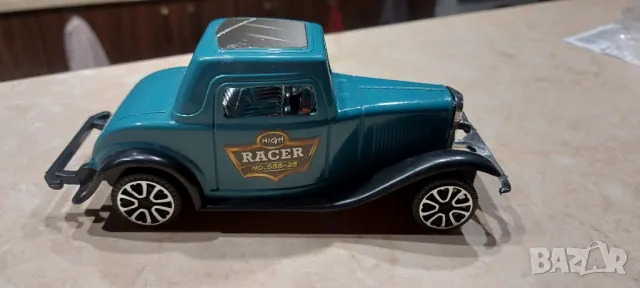 Класическа пластмасова количка със механизъм, снимка 2 - Колекции - 47895591