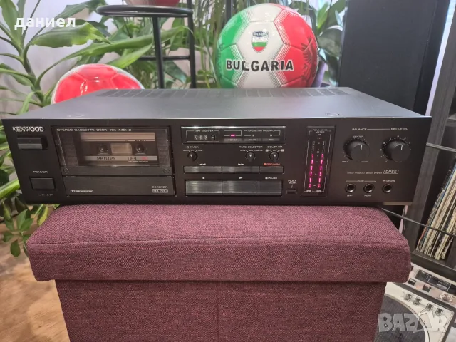 Работещ японски касетен дек KENWOOD KX-440HX от 1988 г. с много добър външен вид + подарък