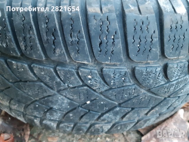 Зимни гуми Dunlop Wintersport 3D 235/45 R17.   100лв 2бр, снимка 5 - Гуми и джанти - 30944871