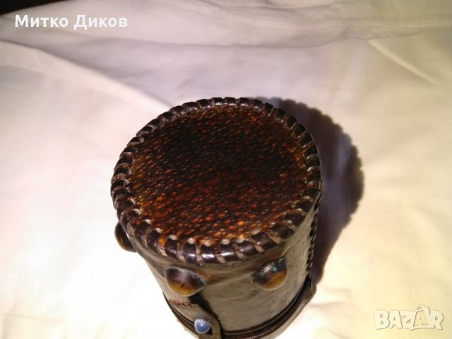 Метална медна чашка с обвивка естествена кожа с инкрустации от соца винтидж, снимка 6 - Колекции - 29428594