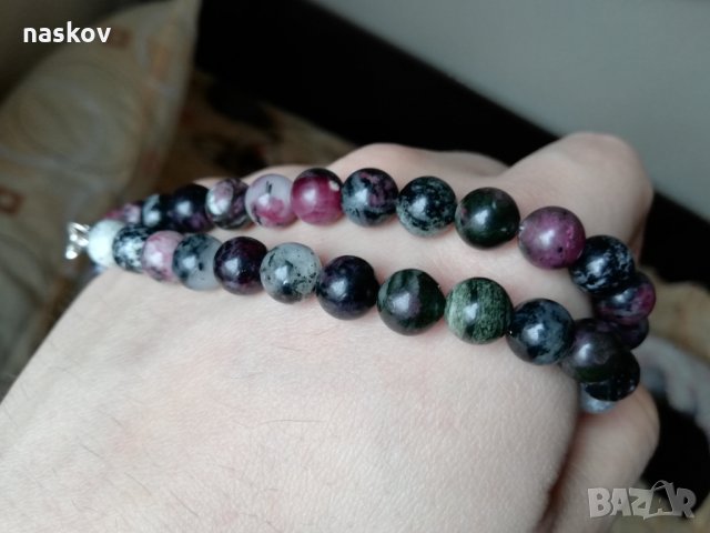 Колиета от естествени камъни Евдиалит, Мерлинит, Куантум Куатро, снимка 6 - Други ценни предмети - 33960710