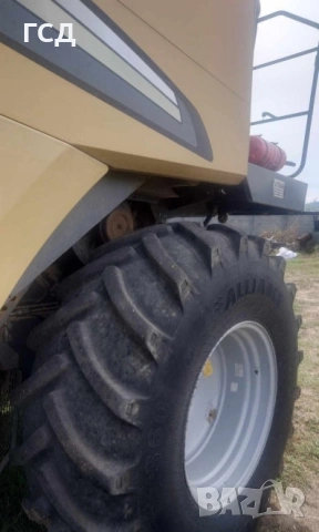 Комбайн CHALLENGER CH647C  , снимка 5 - Селскостопанска техника - 53179582