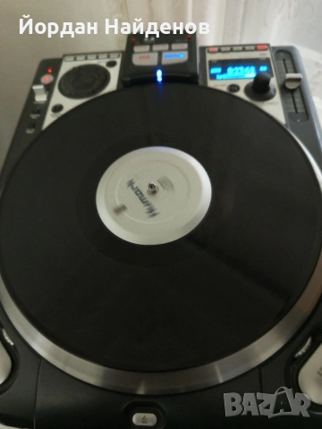 ПРОФЕСИОНАЛЕН ДJ ПЛЕАР NYMARK CDX РАБОТИ ПЕРФЕКТНО
