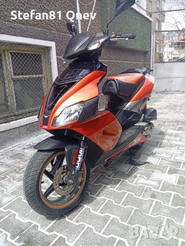 Класически скутер 50куб 