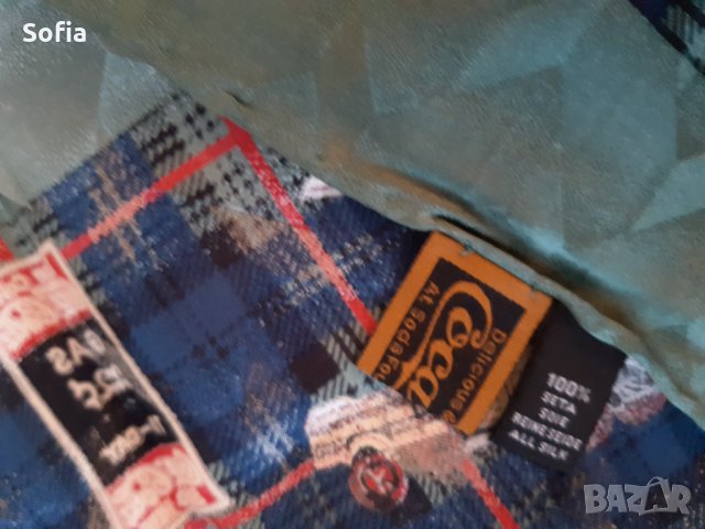 Кока Кола колекция/Подарък: Коприна нови шалове Соса-Cola 90-те години, снимка 3 - Други ценни предмети - 31599071