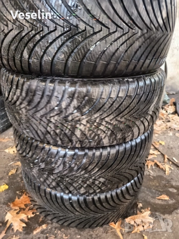 215/45/17  4бр. Дот 24г