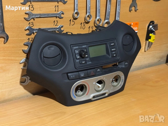 Конзола Toyota Yaris 