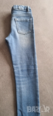 8-9г 134см Панталон тип Дънки тъмно сини прави крачоли без следи от употреба, снимка 2 - Детски панталони и дънки - 52856091